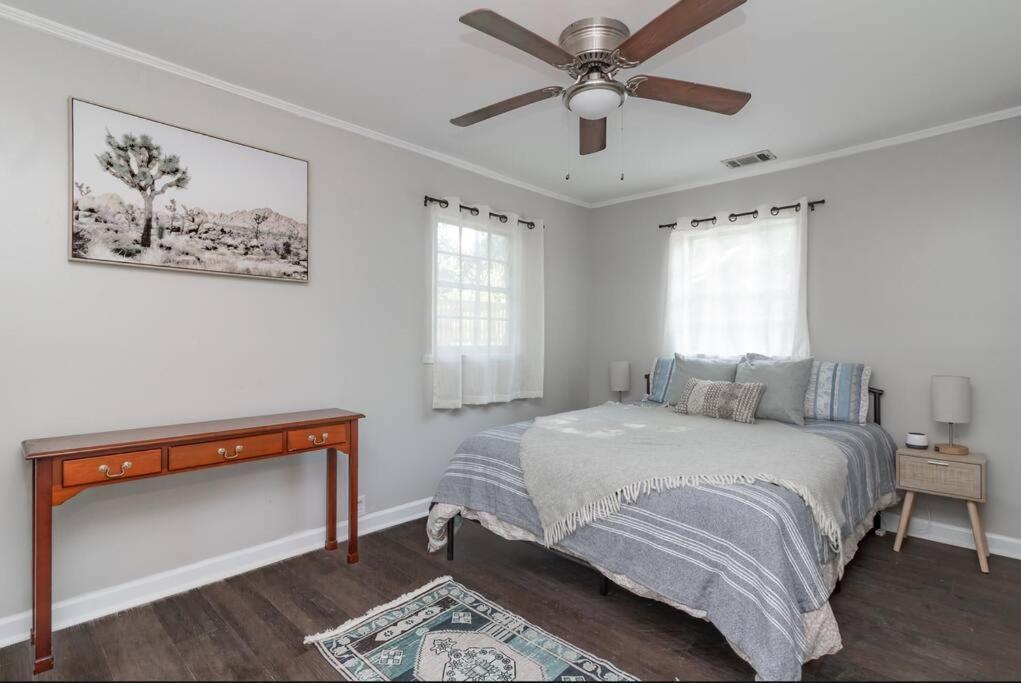 Dual-Family Retreat Sunlit Haven Villa Columbus Bagian luar foto
