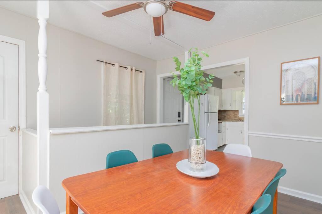 Dual-Family Retreat Sunlit Haven Villa Columbus Bagian luar foto
