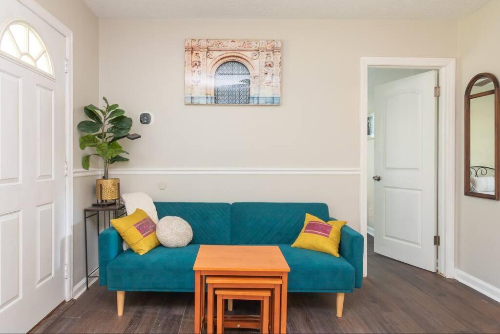Dual-Family Retreat Sunlit Haven Villa Columbus Bagian luar foto