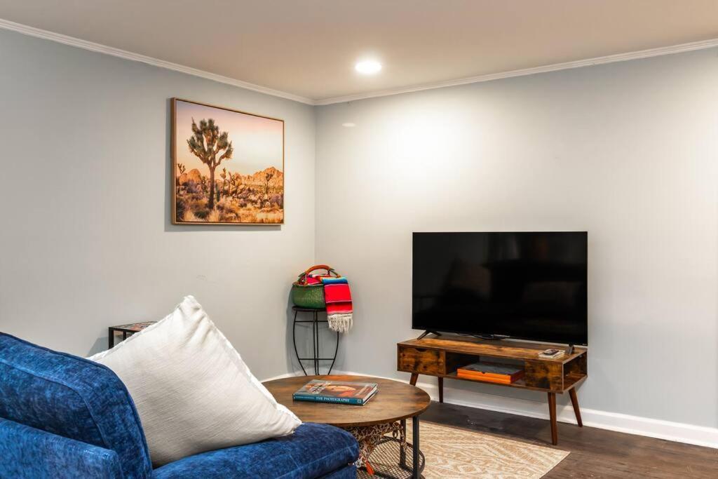 Dual-Family Retreat Sunlit Haven Villa Columbus Bagian luar foto