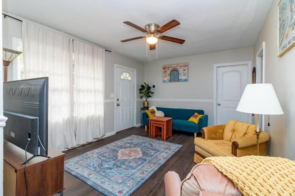 Dual-Family Retreat Sunlit Haven Villa Columbus Bagian luar foto